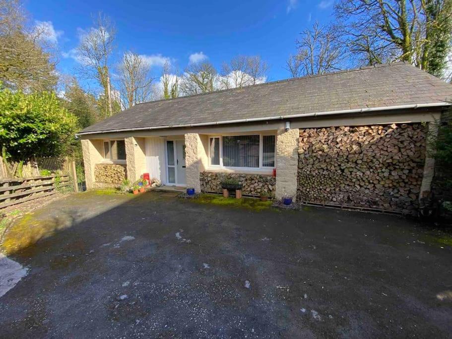 Beautiful Renovated Former Coach House Llandeilo Buitenkant foto