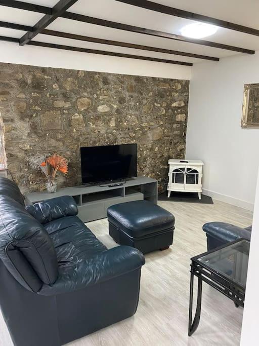 Beautiful Renovated Former Coach House Llandeilo Buitenkant foto