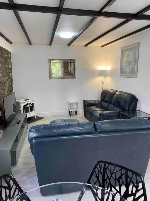 Beautiful Renovated Former Coach House Llandeilo Buitenkant foto